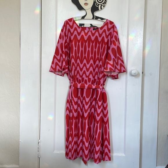 Eloquii | Retro Abstract Wavy Striped Dot Dress 16 - Picture 1 of 3